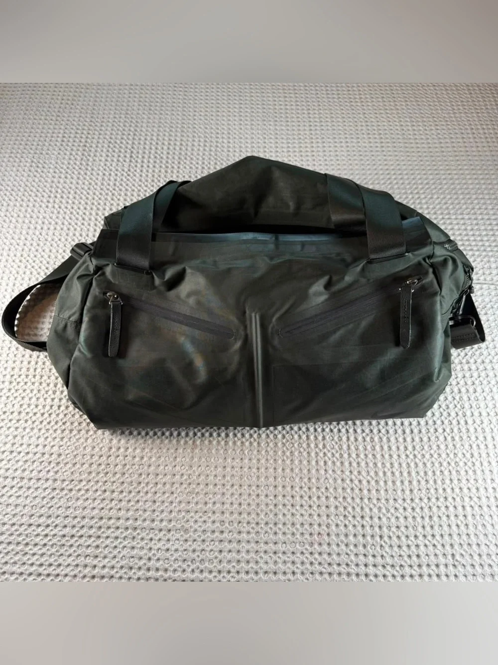 Nike Olive Green Duffel Bag Gym Training Travel Shoulder Bag Multiple Pockets